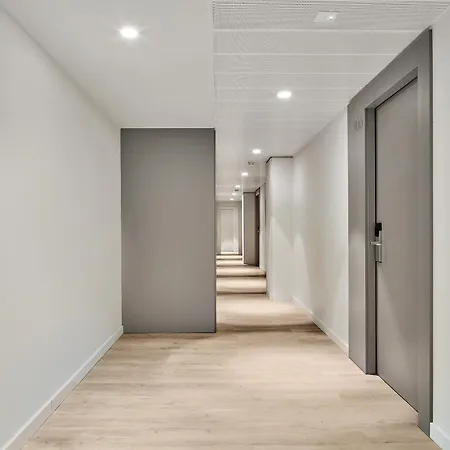 호스탈 라미 2* 에스풀루게스데로브레가트