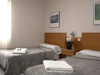Lami Pensión 2*